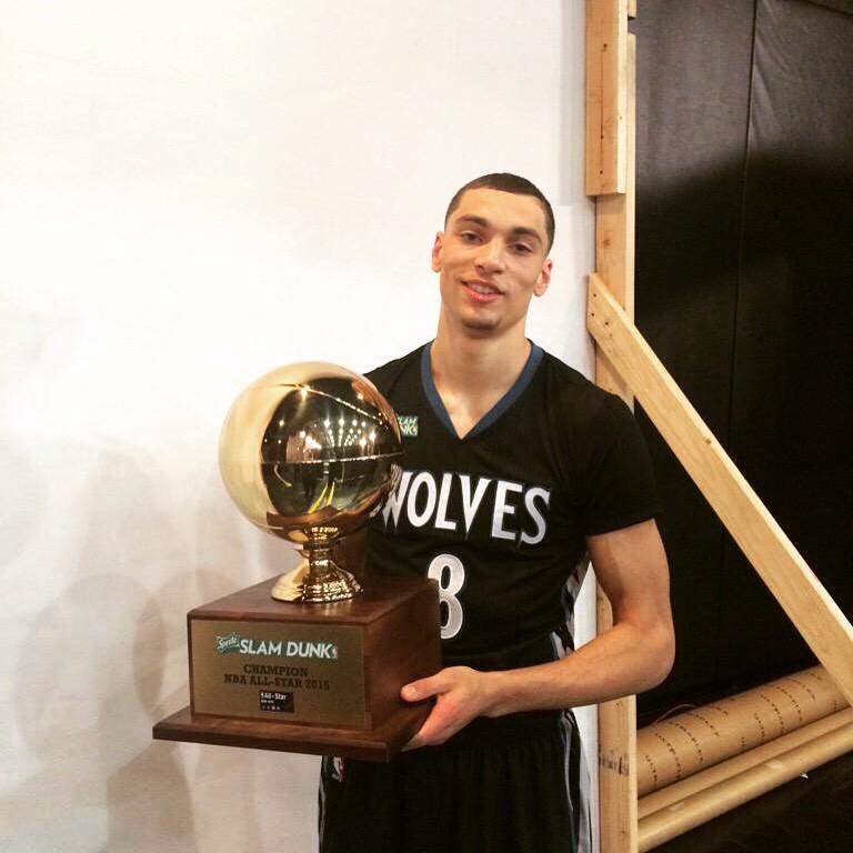 NBAMEX's tweet image. .@ZachLaVine con su trofeo  #SpriteSlam en #NBAAllStarNYC