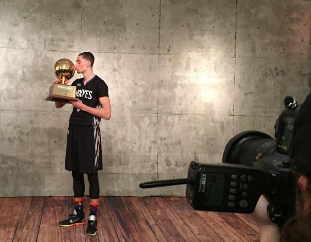 NBAAllStar's tweet image. .@ZachLaVine &amp;amp; his new #SpriteSlam hardware! #NBAAllStarNYC