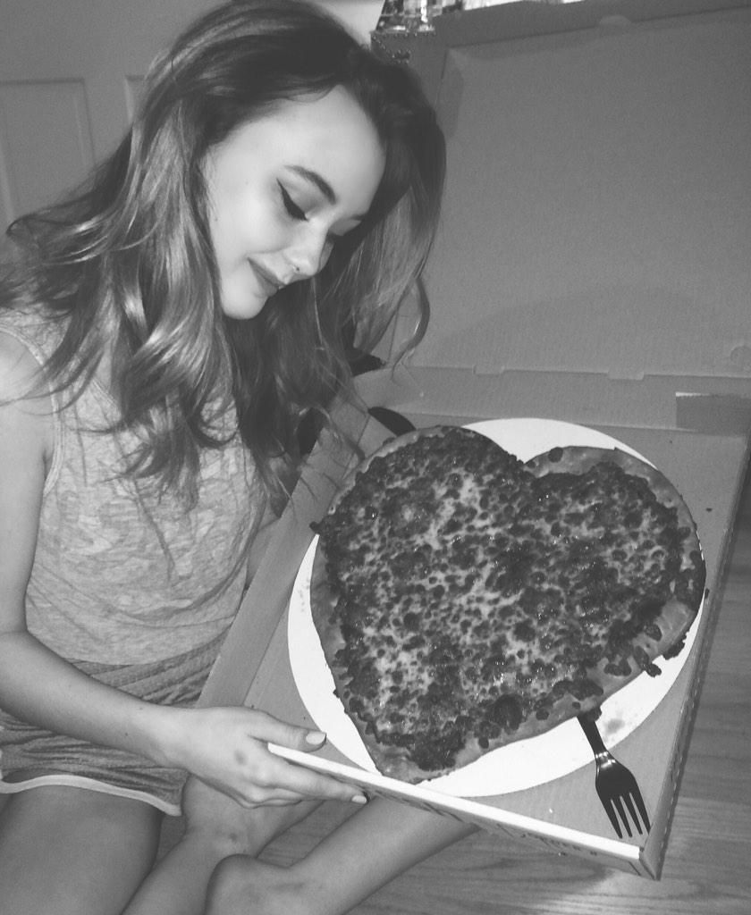 Valentine's Day be like