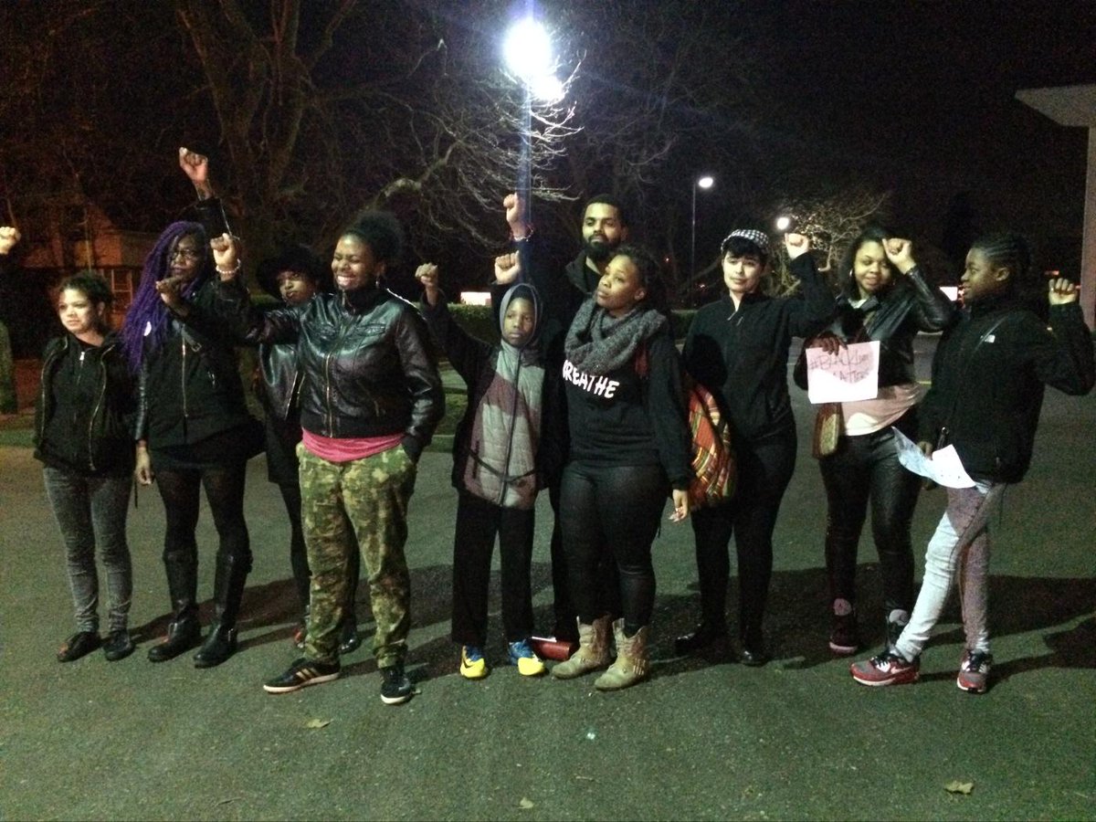 TBC_PDX's tweet photo. #DateWithJustice #BlackLivesMatter #WakeUpPDX #SeaOfRed http://t.co/Ei7IVr09dT