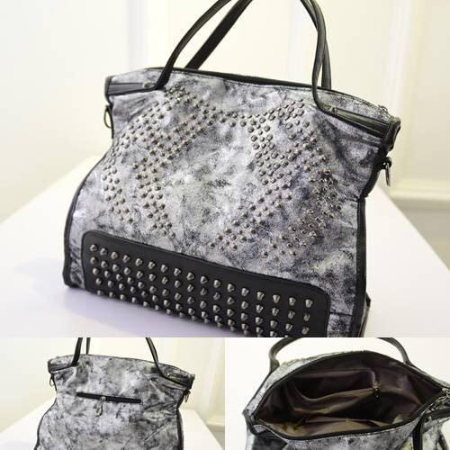 OnetwinkleBags's tweet photo. OB296 silver Mat: PU Size: L 40 H 30 W 13
IDR 201.000 #batam #readystock #tasimport #importbag #trusted http://t.co/swBf7SU78w