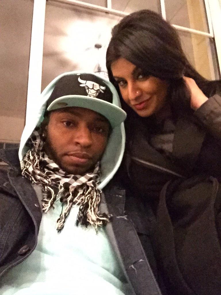 CullenJones's tweet image. She stay looking fresh I'm just mad the windchill has it at 19 degrees.. #brrr @rupi_d #CharlotteFashionweek #2strong