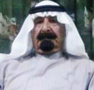 ٤) مدالله - أبو كريم

أطال الله في عمره على الطاعة ، له من الأبناء الذكور (٥) ومن الإناث (١) .