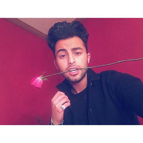 thotfooljacob's tweet photo. #zeyton 💜✨💚 http://t.co/D6c0Sgrrgu