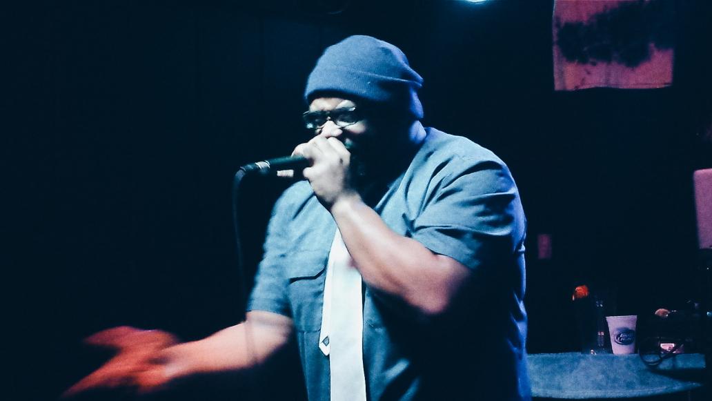 IndependentEar's tweet photo. The man, the myth, the LEGEND @CliftonDerrell just rocked the stage here at #Gasthaus is Elgin, IL!! http://t.co/uaP1sxLQO6