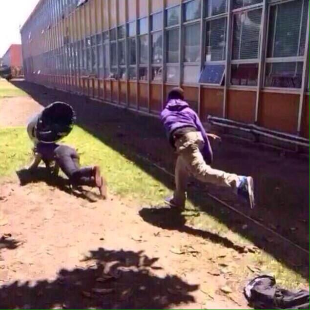 brightxmetawin's tweet photo. "Louis is gay"

"Omg! Thats so ewww-----"

 #ImGayItsPrettyUnfortunate http://t.co/V5hljJ4uUa
