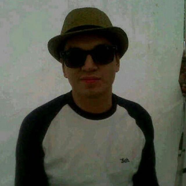 KJLV_indonesia's tweet photo. He eh :)"@KevinPictures: Fokus sama @kvinjulio nya aja yyaak! :)) #BaliLoveRun http://t.co/MH6kvs5ENQ"