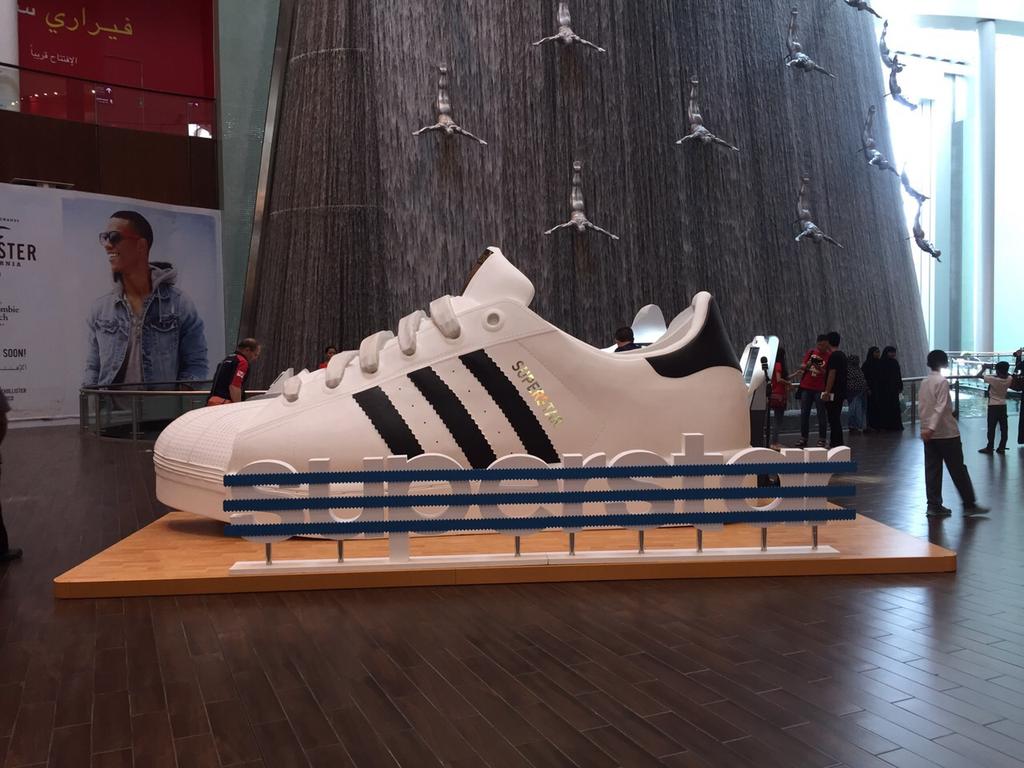 Saga espíritu Tomate adidasMENA on Twitter: "Head down to the adidas Originals stand in The Dubai  Mall to discover the real original superstar. http://t.co/HUzn6tbkk4" /  Twitter