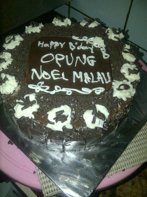 meitarambitan's tweet photo. Second birthday cake.nya Opung Noel Malau... http://t.co/pBP2OrXNVc