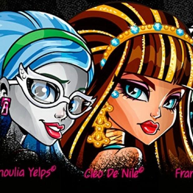 <a href="/DeadFastGeek/">Ghoulia Yelps™</a> Hi &lt;3 Happy Valentines day! Hope you &amp; SloMo had a good one ;)