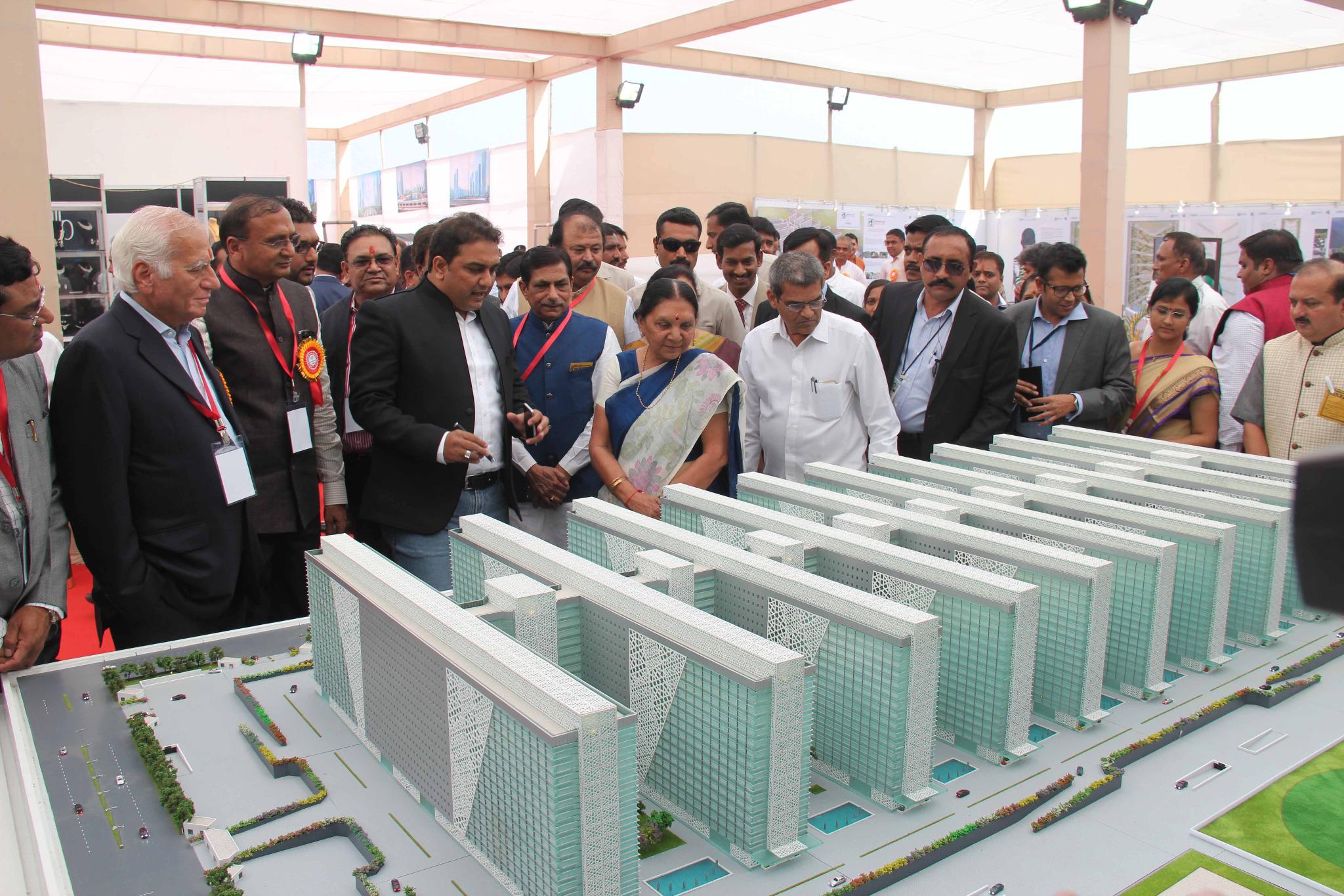 Stone laid for Surat Dream City and Surat Diamond Bourse | DeshGujarat