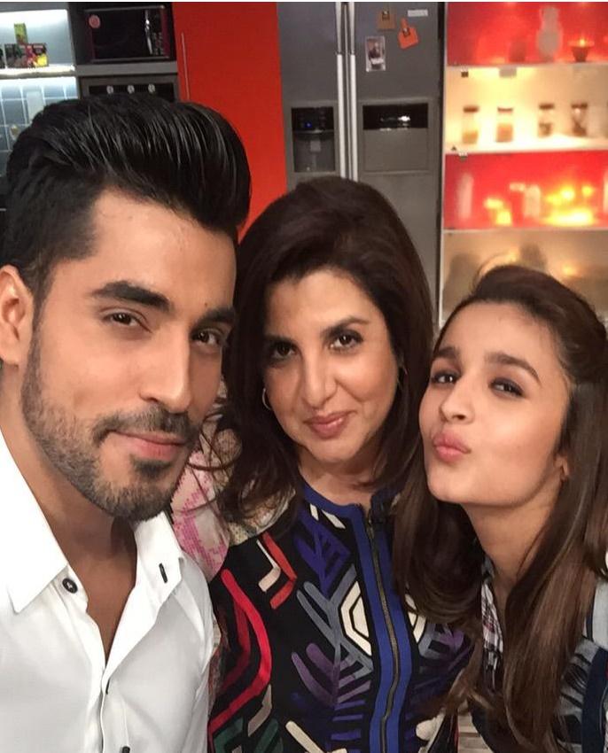 TellyTalkIndia's tweet photo. Alia Bhatt and Gautam Gulati join Farah in her upcoming TV show 'Farah Ki Daawat' to show off their cooking skills. http://t.co/nv3A7QUykS