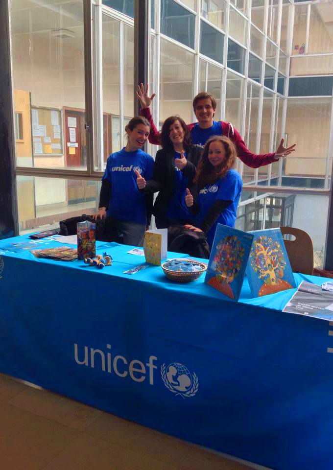 UnicefCotedOr's tweet photo. Les jeunes se bougent pour l'#Unicef sur le Campus de #Dijon !!  #UnicefCampusDijon @univbourgogne http://t.co/uQcDa1AU3H