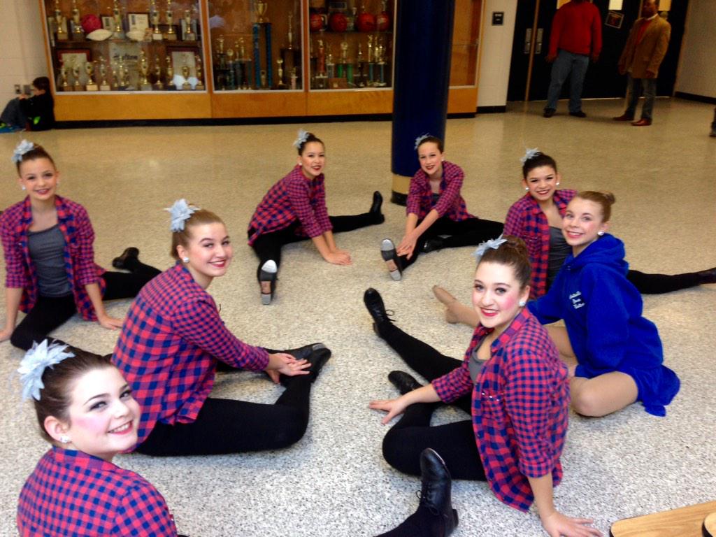 cdtdancer's tweet image. Competition day 2! Alright seniors and teens, let's show 'em how it's done! #cdtrocks #bravowoodbridge