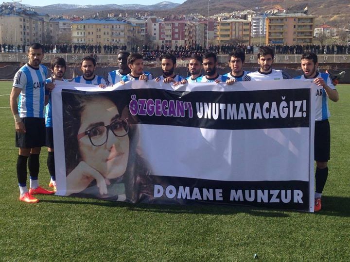 Dersimspor Maça Çıkarken Özgecan'ı unutmadı... 

#ÖzgecanAslan #DersimSpor #Dersim