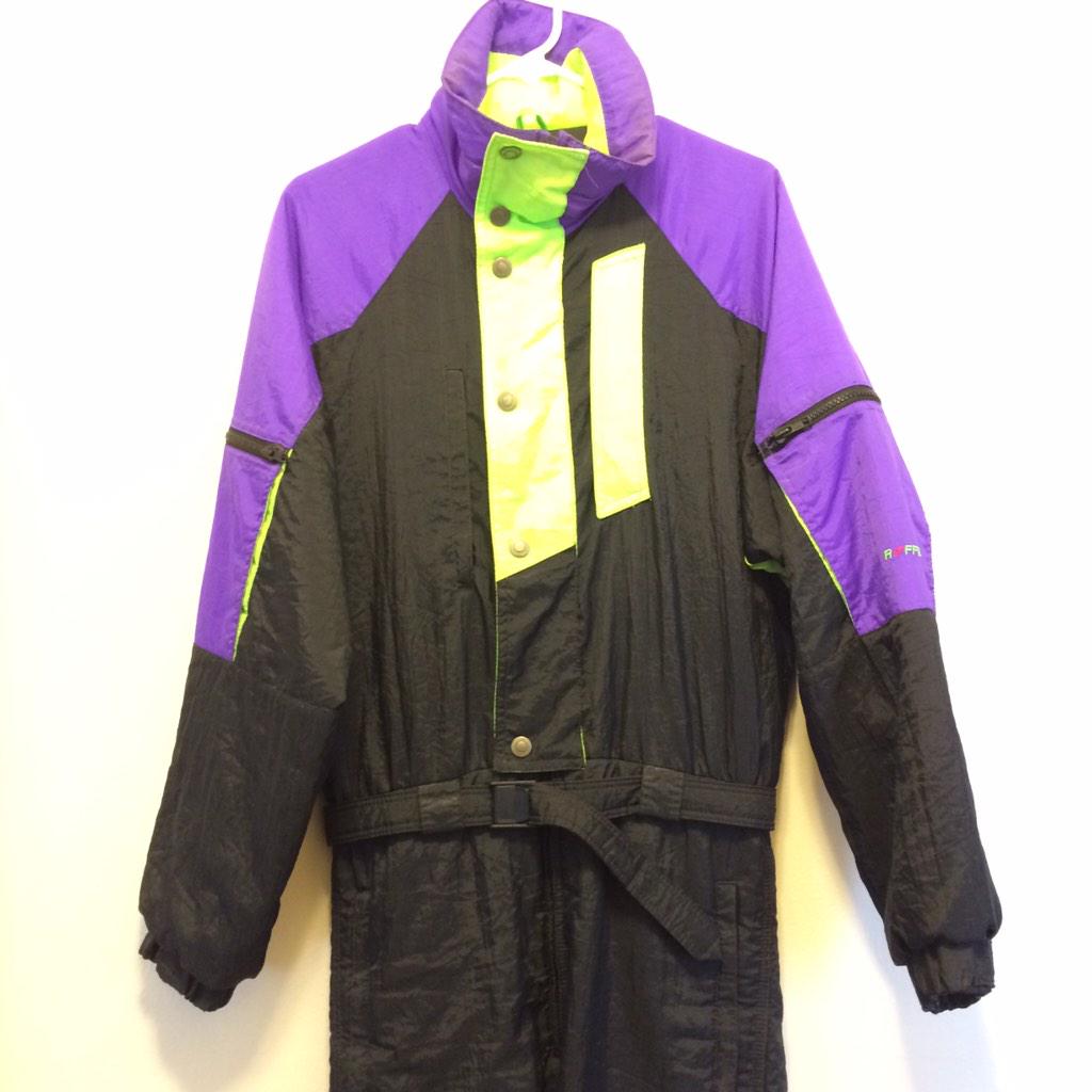 RetroSkiShop's tweet photo. @SkiWhitefish we are excited to help outfit all the skiers in the heritage days #retro race! http://t.co/lzdcy1SbGO
