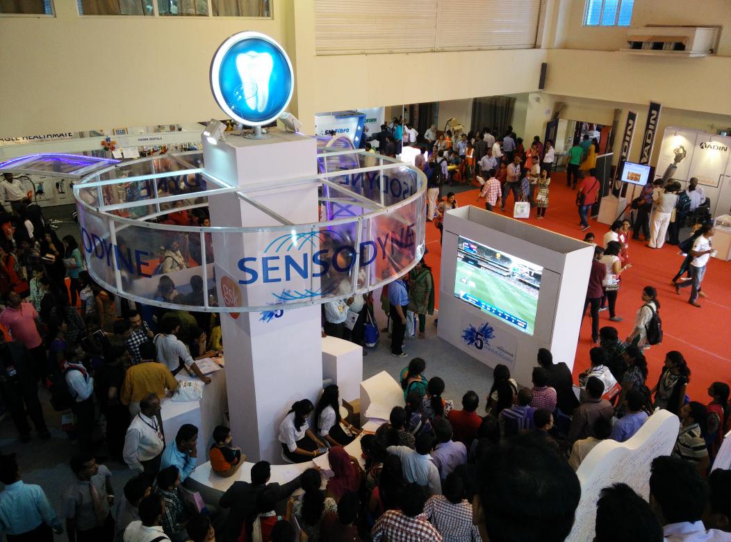 ADE_Dental's tweet photo. #IndvsPak #CWC15 #Cricketworldcup fever at the #IDC2015 #Dentist http://t.co/GS9TxT4Bck