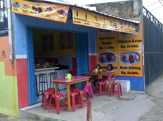 dikyryanlesmana's tweet photo. Makanannya para pejabat nan lezat, harga merakyat...Kedai Pemadan Kelaparan http://t.co/z4oNus8QHt