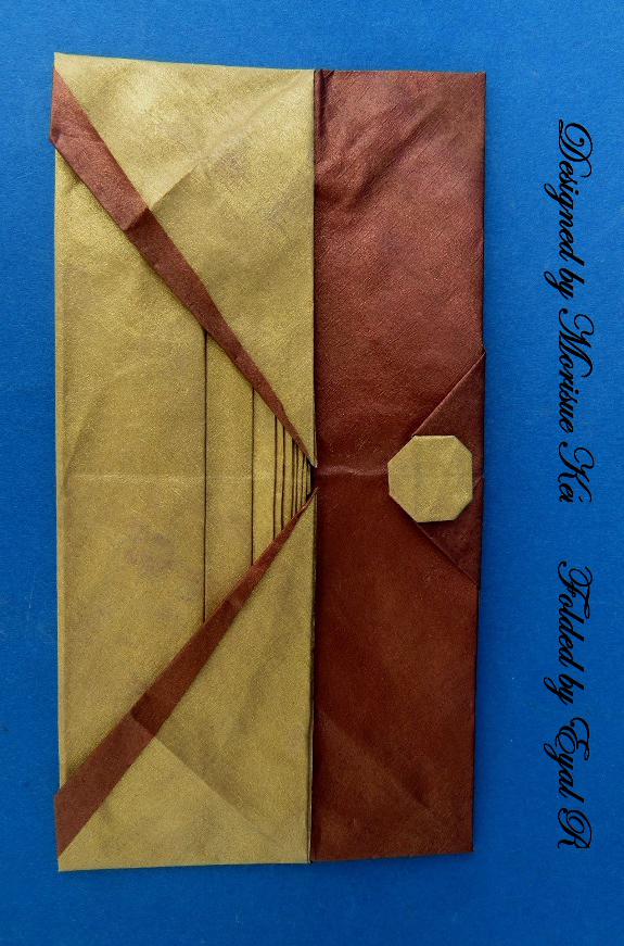 "Railroad"designed by Morisue Kei.
Folded by me from painted tissue foil paper.