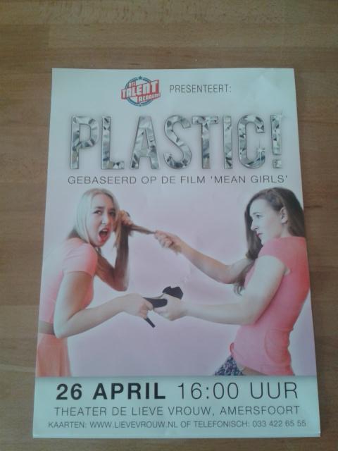 CarinaSteenland's tweet photo. De leerlingen van @RTLtalent zijn al druk bezig met repeteren! Kom je 26 april ook kijken? http://t.co/iQztoweklv