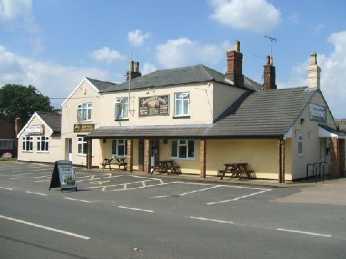 TheWoodmansCott's tweet photo. The #Woodmanscottage #pub at #Gorefield #wisbech reopening soon under new ownership. Returning it as the village pub http://t.co/Z7EwvPeAGU