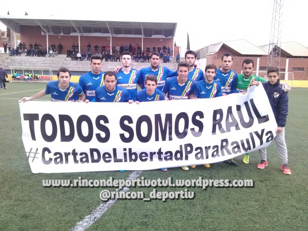 Rincon_Deportiv's tweet photo. El filial del @Linares_Dptvo comienza su encuentro frente al Ibros pidiendo la #CartaDeLibertadParaRaulYA http://t.co/H0b5VIOnDd