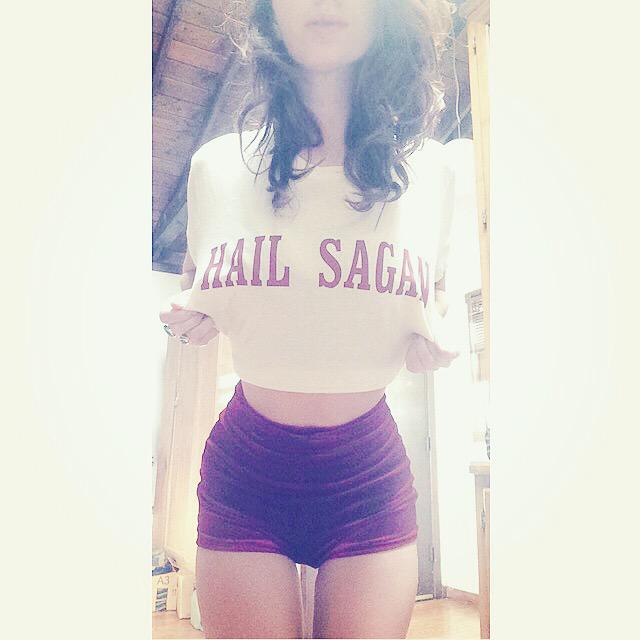 Handmade "Hail Sagan" shirt and  velvet high waisted shorts from @radvintageshit for Valentine's. #bestfriend<a href="/tag/love"class="tags"><span>#love</span></a><a href="/tag/bestfriend"class="tags"><span>#bestfriend</span></a>