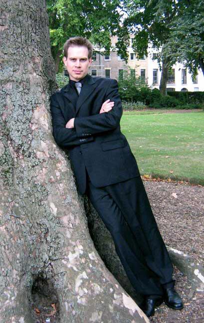 TheGarrisonPost's tweet image. Breaking: World famous male feminist/musician @andrewctenor being sued by City of London after tree he touched dies.