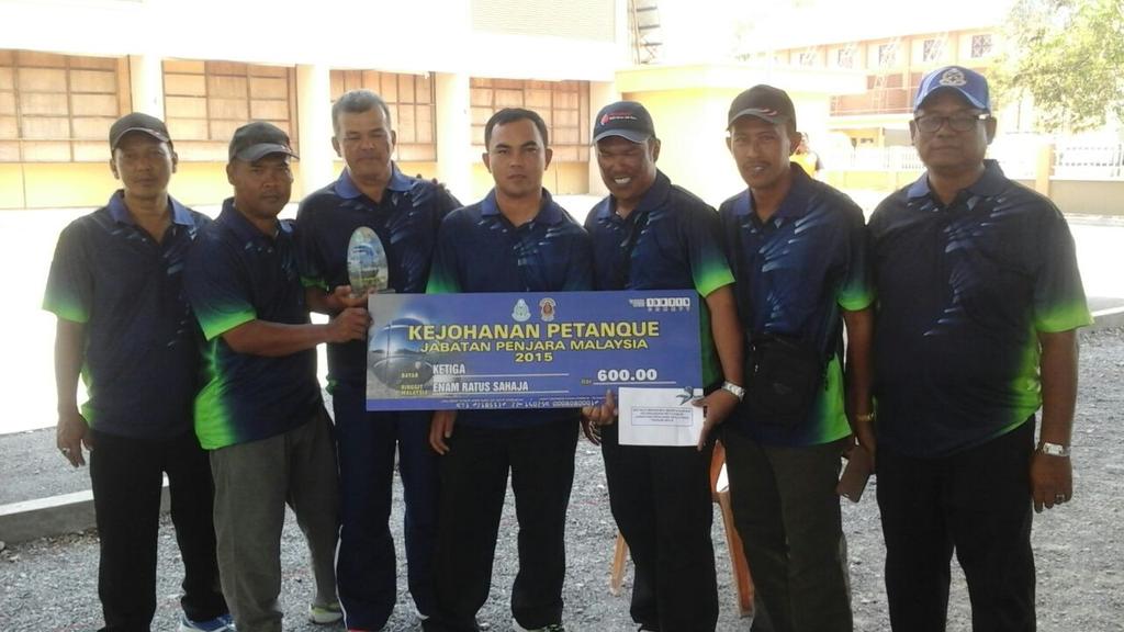 penjaramalaysia's tweet photo. Tahniah pasukan Petanque Terengganu @KPPenjara @KDNPUTRAJAYA  @penjaramalaysia @PenjMarang @PKDungun http://t.co/GK2Qvpaakd