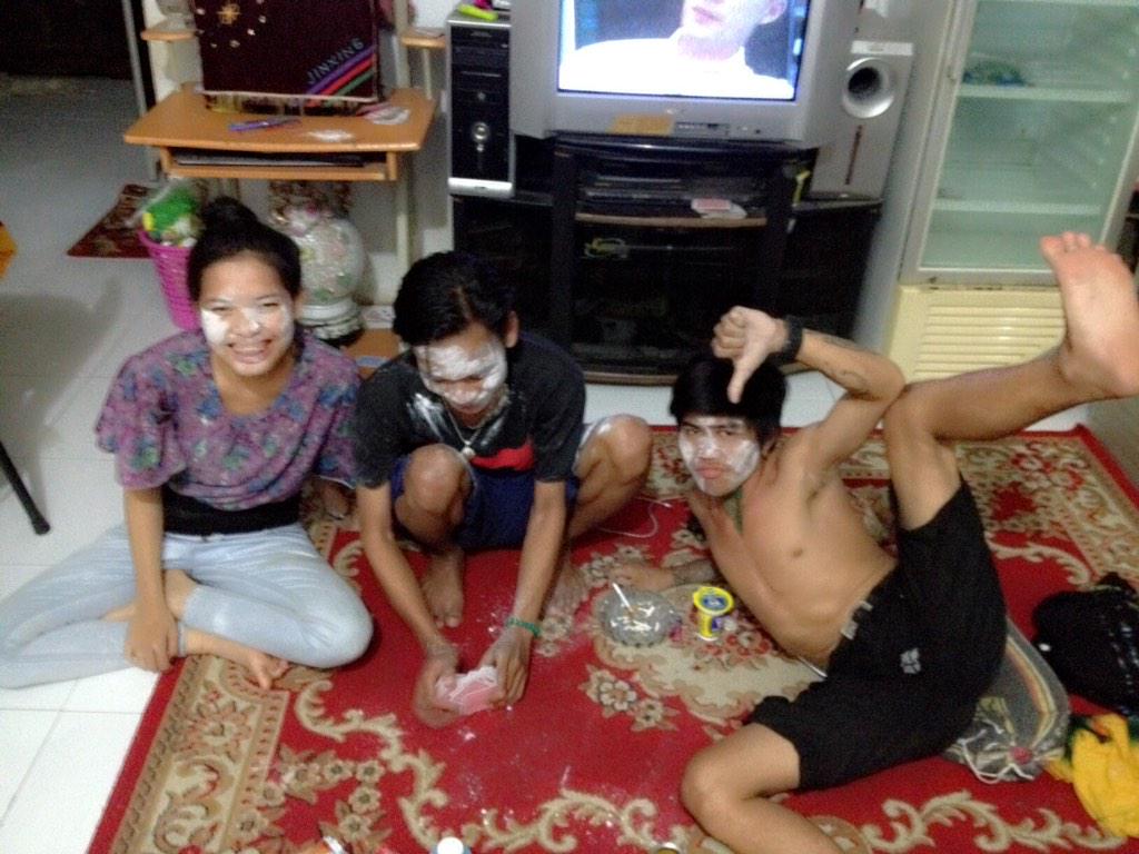 Citttttt's tweet photo. tembus pagi masbroo 😜😀😃😛😝 http://t.co/fb2P6y1mOY