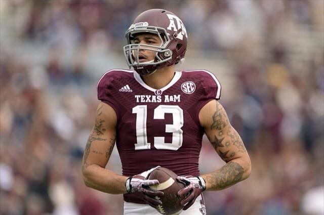 TAMU_UT_Rivalry's tweet photo. Who was the better college WR?

RT for Mike Evans
Fav for Jordan Shipley http://t.co/nsw906tXqu