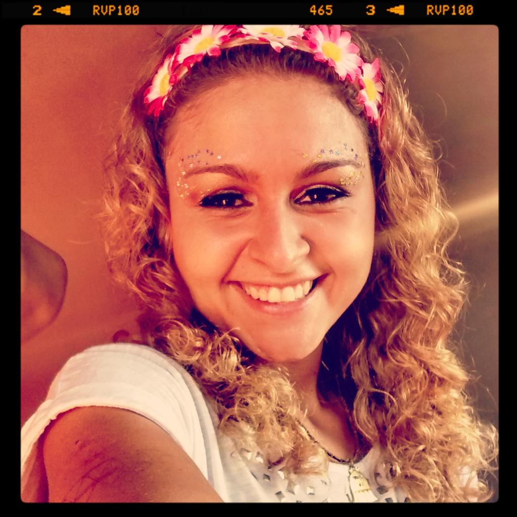 tronlana's tweet photo. #makeupDeCARNAVAL http://t.co/Lj4mPa7eAg