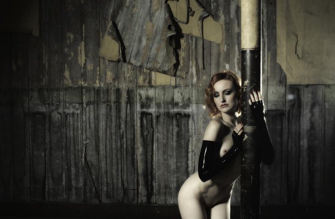Want to shoot with me amongst the Gothic decay of @thepitstudiouk, Nottingham? Email contact@anitadebauch<a href="/tag/bts"class="tags"><span>#bts</span></a>
