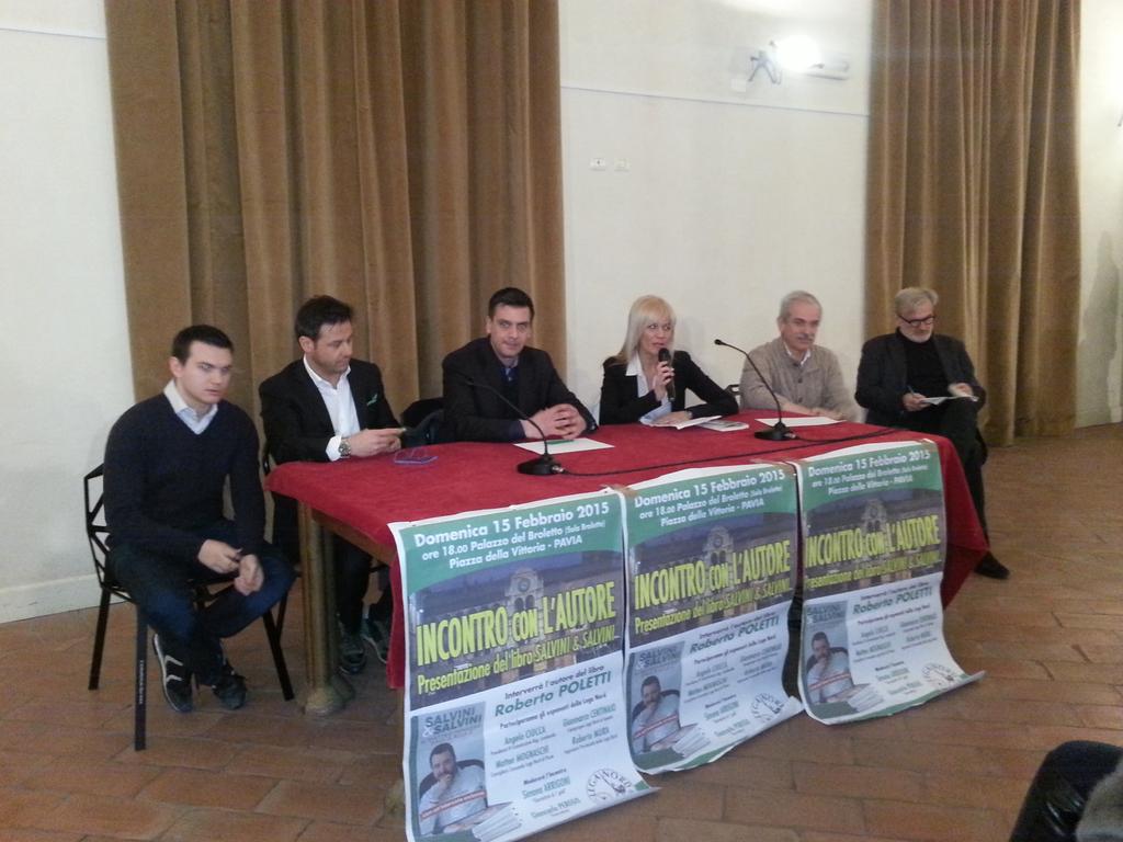YOUPAVIA's tweet photo. Libro su @matteosalvinimi  #RobertoPoletti @giamma71 @senrobertomura @RobertoMaroni_ @MatteoMognaschi @AngeloCiocca http://t.co/lMkqP3WWEi