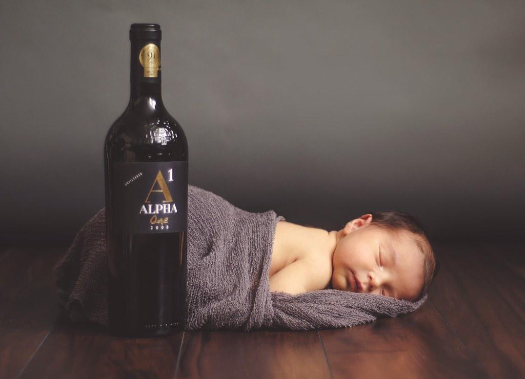 DimitriDihagi's tweet photo. Baby Georgia has a very good taste - early on. #estatealpha http://t.co/BWKJPGvi1v