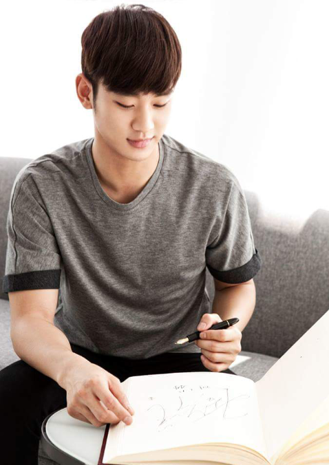  , happy birthday to the charming actor,kim soo hyun .. stay handsome and stay childish 