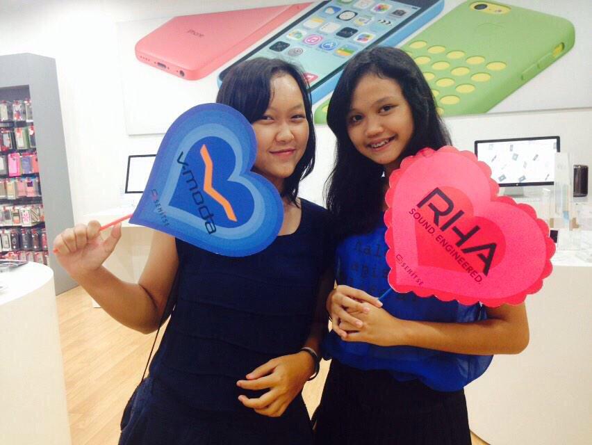 shafiraoviarda's tweet image. @PTSEMITSE @InfiniteAPR_id udah mimpi2 dpt headphone yg samaan kyk avicii nih hehe smg dapet dehh🙏 #smileandshare