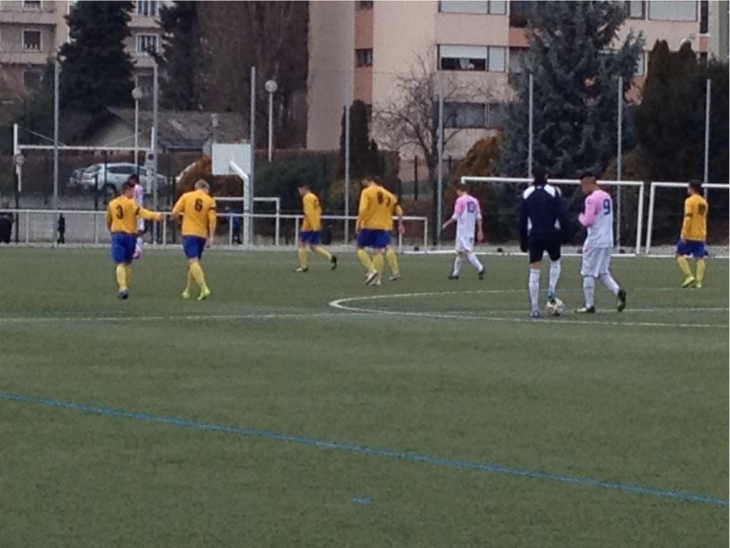 ETGfc's tweet photo. Mi-temps 0 - 0 entre l'@etgfc et @SAS_EPINAL les Roses ont touché la barre par @CentonzeFabien 39' #U19 #ETGFC http://t.co/nhS2Yobbru