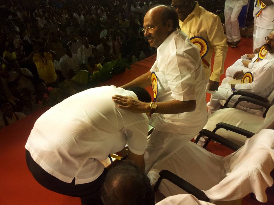 MageshCheyyur's tweet photo. 2016 பாமகவின் முதல்வர் வேட்பாளராக மரு.அன்புமணி ராமதாஸ் அறிவிப்பு
#TamilnaduCMAnbumani #2016TamilnaduCM #2016PMK #PMK http://t.co/sS8lahGark