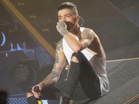 otratourpics's tweet photo. HOLY FUCK http://t.co/DZ5NvrNE7O