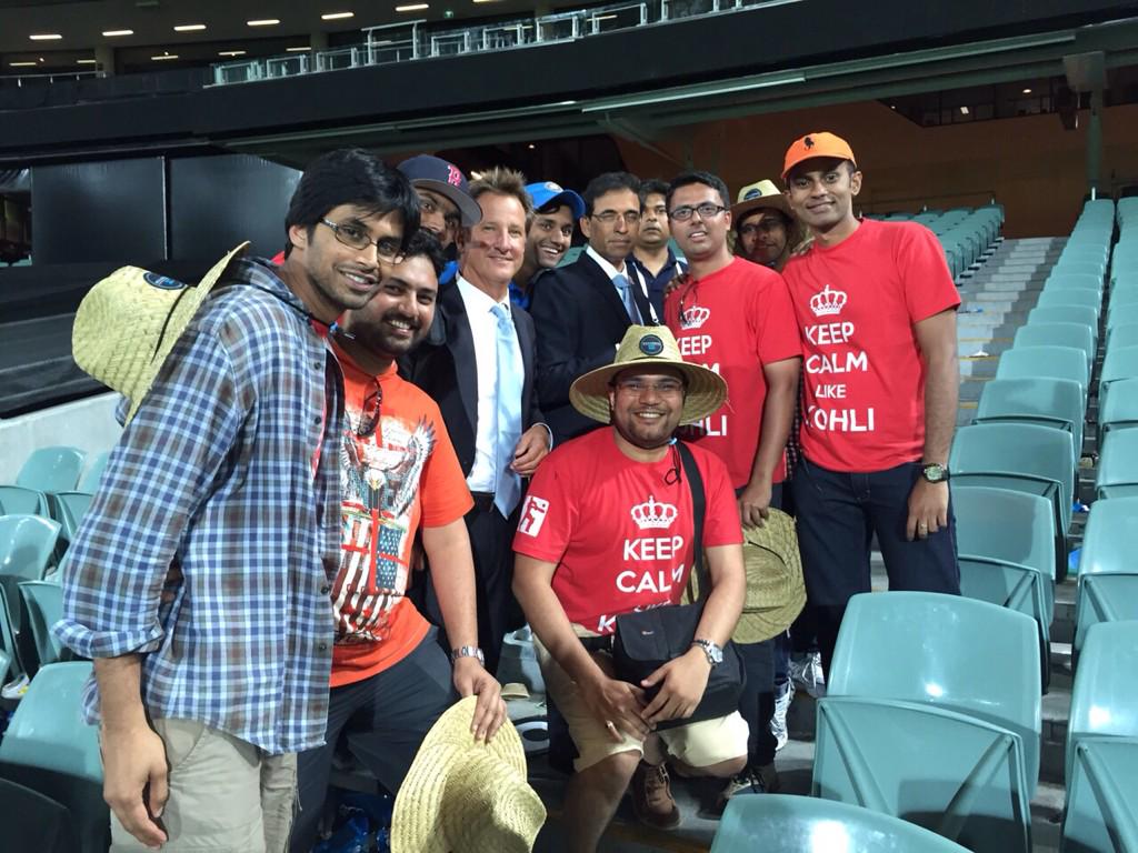 VijayvittalS's tweet photo. @bhogleharsha here's the pic. Thank you so much again. Made all our days or nights rather :) http://t.co/a5ka5MDxUf