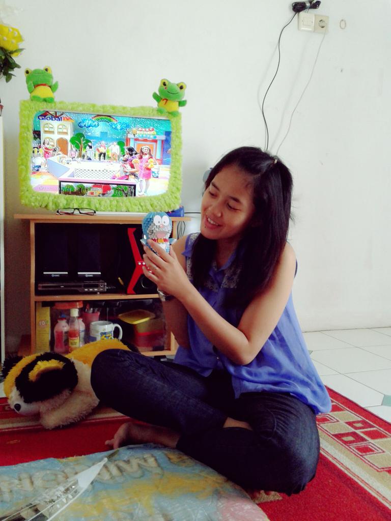 chichy_cintyaa's tweet photo. Oyasuminasaii^^ http://t.co/gOoqsEzJEg