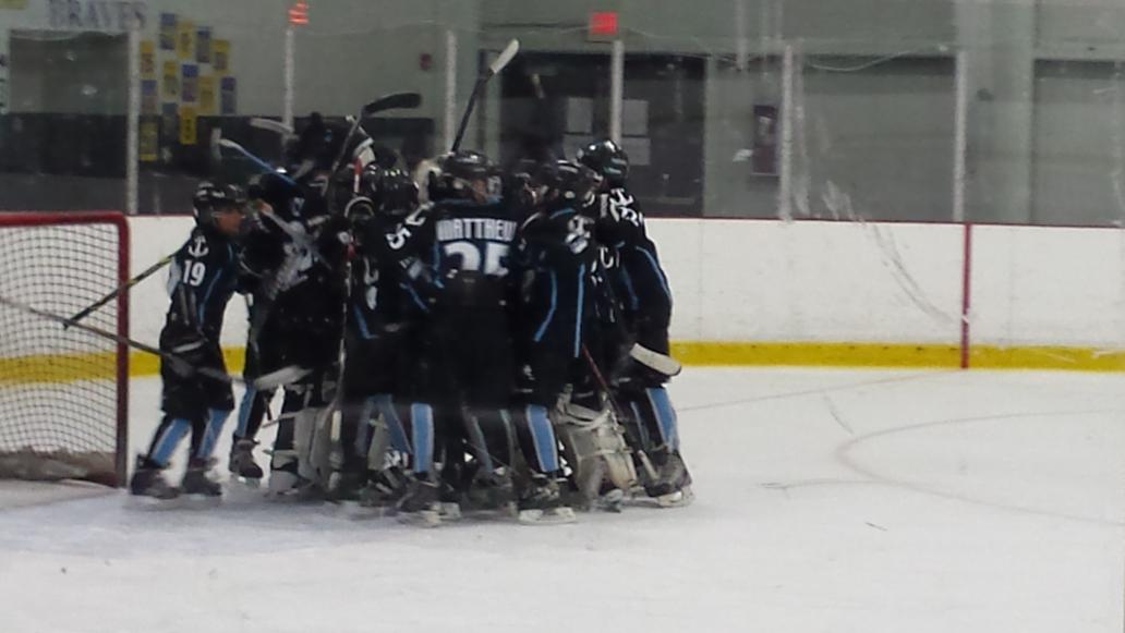 Harty22T's tweet photo. @mkejrads  03s vs Ohio Jr Bluejackets. Ads tie it with 3:30 left and get a PP game winner with 55 secs left. http://t.co/ynDjtkPJkI