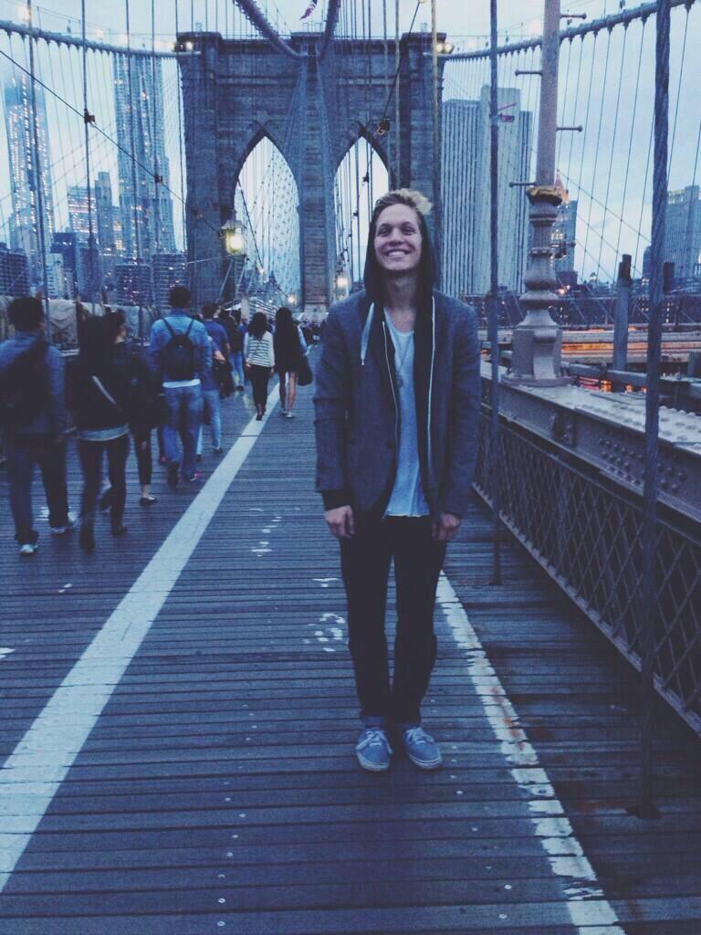 SDKFTCHOMIK420's tweet image. this is my favorite picture awee he&apos;s so adorable :&apos;)