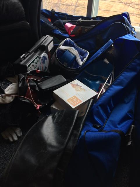 MargauxIsaksen's tweet photo. Guess it's that time of year again. #Timetopack #Procrastinating #IDontWanna #messmaster 😭😔 http://t.co/e6Sh9GIGVY