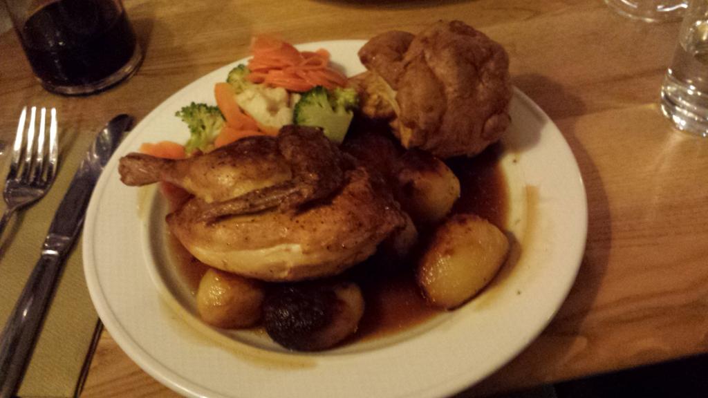 Cracking lunch in Queen Vic Theydon Bois. 
#HalfRoastChicken