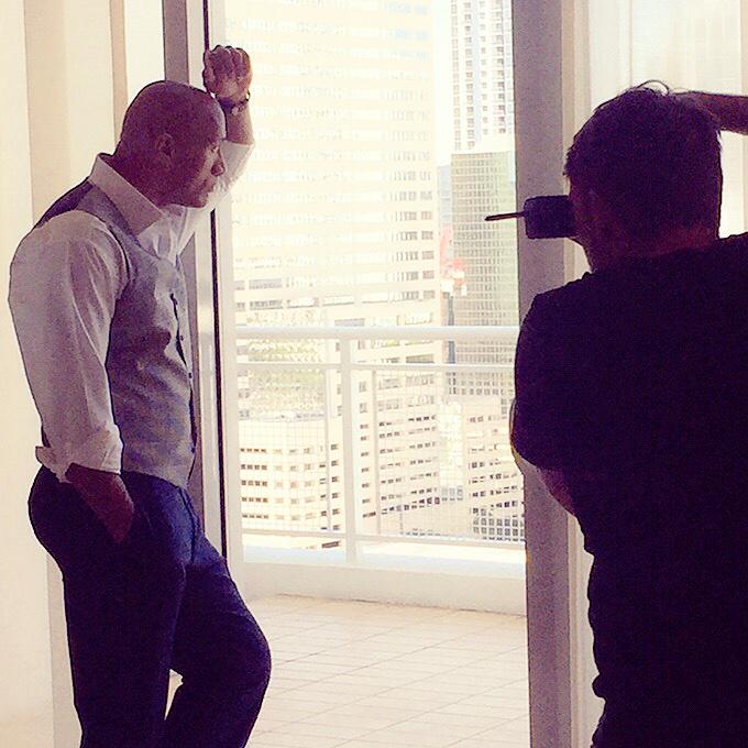 TheRock's tweet image. Kickin' off our #SanAndreas global campaign and shootin' w/ one of the greats @brianbowensmith #DaddysExfoliated