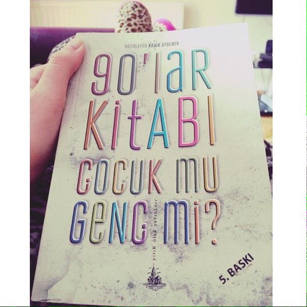 90larkitabi's tweet photo. 90'lar Kitabı, okunmalı :) http://t.co/8fMqlkF9Pl
