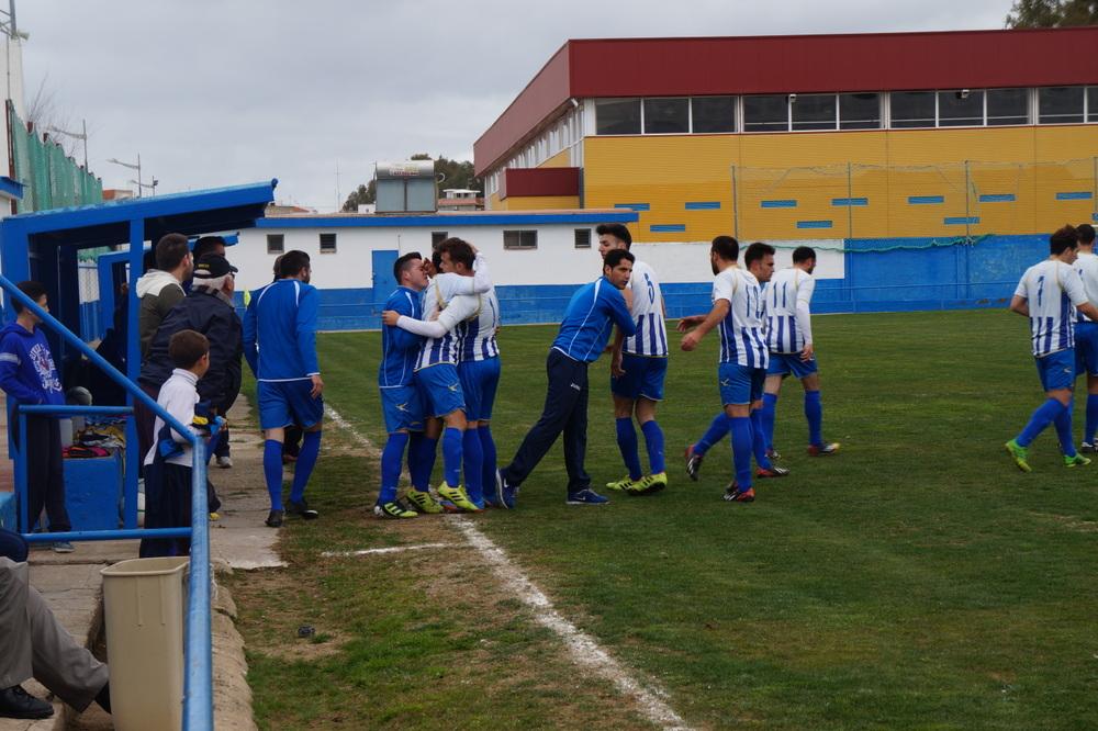 Futbol7Bravo's tweet photo. Las fotos del @GUILLENACF 2 – 1 @Camas_cfsenior las puedes ver en Fútbol 7 Bravo. Visita http://t.co/2LqLaGvG0E http://t.co/vmpBBIMEud