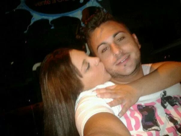 Sandriwiri's tweet photo. #TeAmoGHVIP  Ayer felicidades por S.valentín y hoy felicidades por nuestro "mesiversario"  Te quiero 15♡♥ http://t.co/20VEYOgdnB